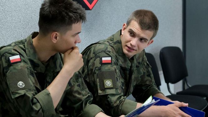 M jak miłość odc. 1887. Mateusz (Rafał Kowalski), Janek Winiar (Jakub Sirko)