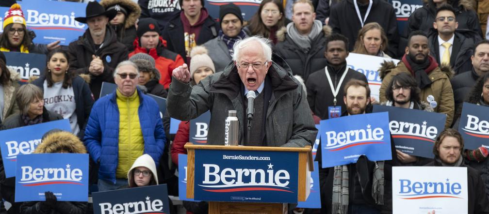 Trump jest niebezpieczny. Senator Bernie Sanders postraszył prezydentem, inaugurując kampanie na Brooklynie