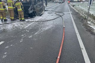 Bus spłonął na drodze pod Tarnowem. Jechało nim ponad 20 osób