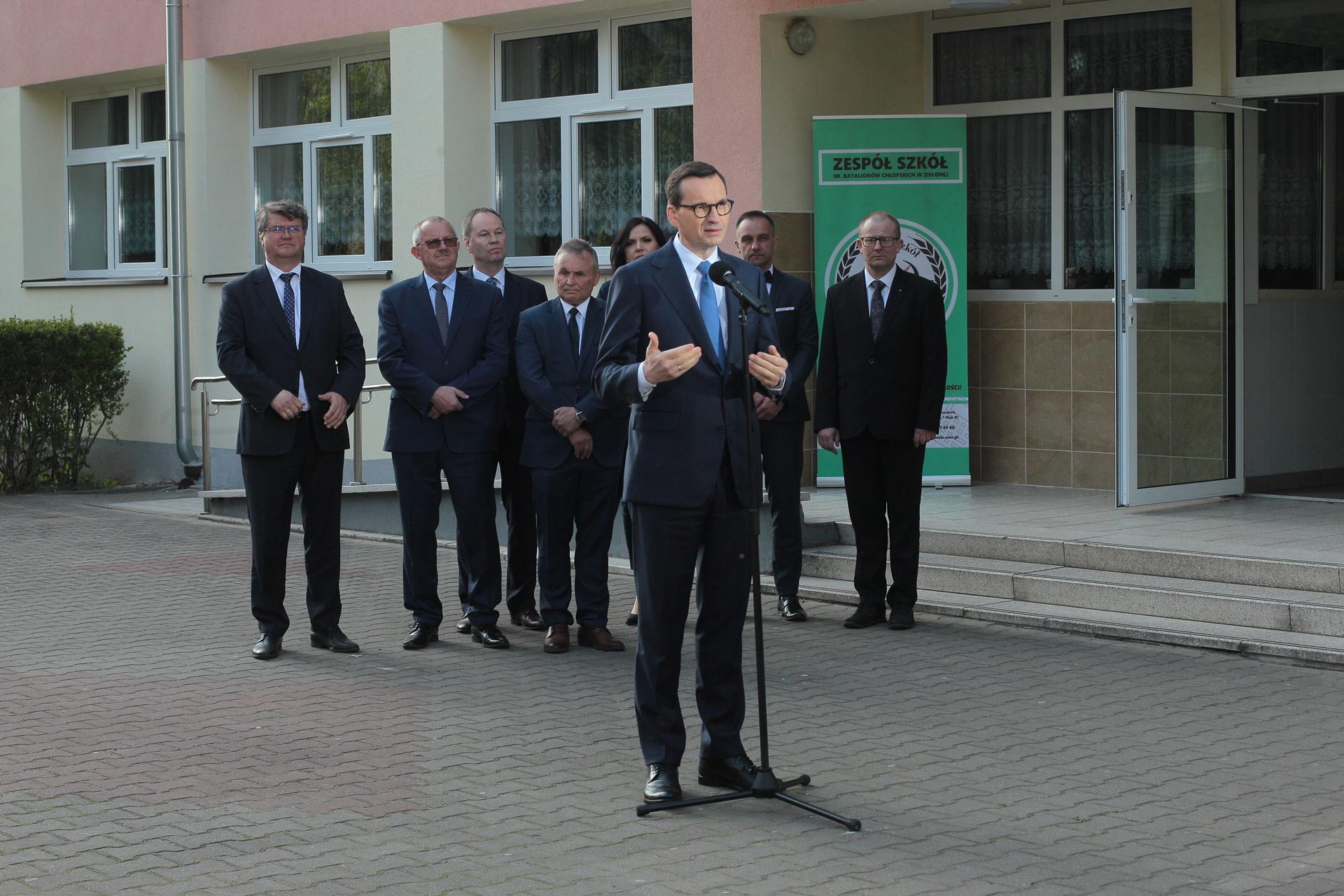 Morawiecki: Dzieci piszą: Tato kiedy będziesz? Tęsknimy