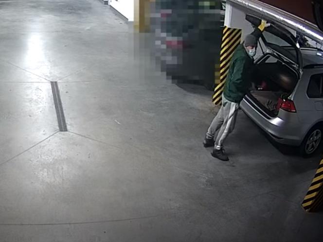 Próbowali włamać się do samochodu. Szuka ich policja z Torunia