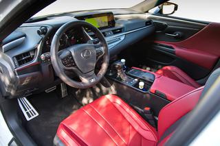 Lexus ES 300h F Sport