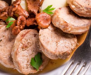 Polędwiczki wieprzowe w sosie kurkowym według Magdy Gessler