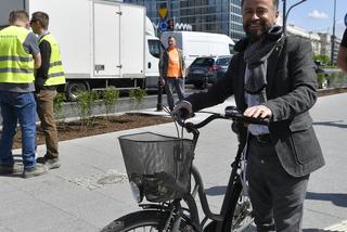 Spacer z Trzaskowskim po centrum Warszawy, Rewolucja na rondzie Dmowskiego się dokonała