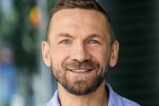 Szokujący powrót Przemka Kossakowskiego. Zmieni życie wielu rodzin