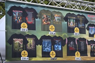 Tłumy przed koncertem Iron Maiden w Warszawie