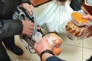 Pomóż spakować wielkanocne paczki dla najuboższych