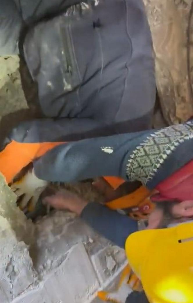 2-letni chłopiec znaleziony pod gruzami w Turcji