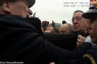 Tak wyglądała awantura pod Sejmem. Straż Marszałkowska publikuje zdjęcia