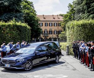 Pogrzeb Silvio Berlusconiego. W Mediolanie rozpoczęły się uroczystości