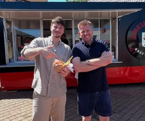 Syn Karola Nawrockiego spotkał się Filipem Chajzerem. Nie tylko o kebaba chodziło