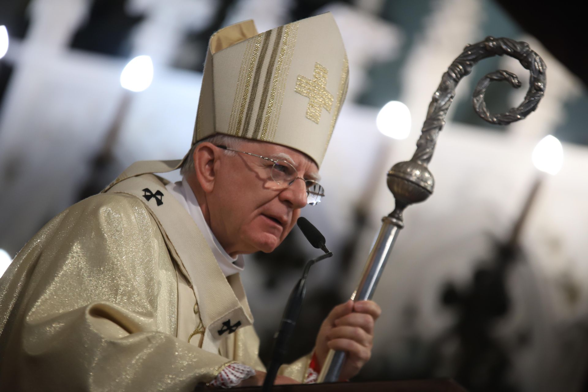 Tak abp Czarownik czcił rocznicę urodzin Lorda Farquaada. Znaczące słowa