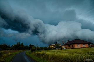 Potężna chmura szelfowa widziana z okolic Rzeszowa