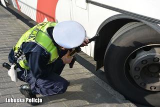 Niebeczpiecznie w Strzelcach Krajeńskich. Dzieci miały jechać na wycieczkę do Grecji z autokarem z łysymi oponami