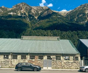  Canfranc Estación, Hiszpania. Dawny dworzec kolejowy zamienił się w luksusowy hotel