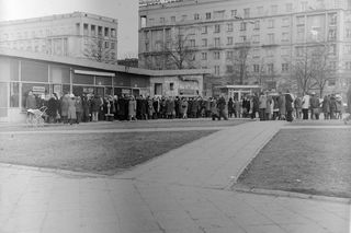 QUIZ PRL. Tłusty Czwartek w PRL-u: Czy pamiętasz jeszcze smak tamtych pączków?