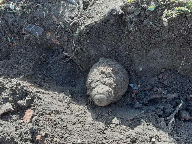 Potężny NIEWYBUCH znaleziony w Ilkowicach! Leżał tuż pod ziemią 