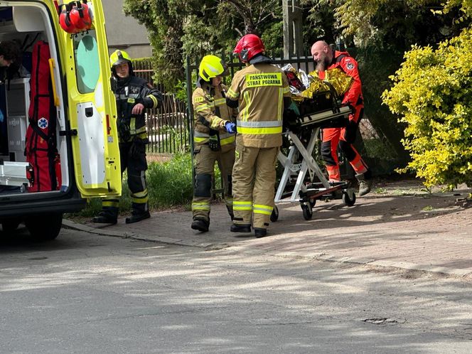 Dramat rodzinny w Piastowie? Córka zaatakowała swoją mamę. Nieoficjalnie: ugodziła ją nożem