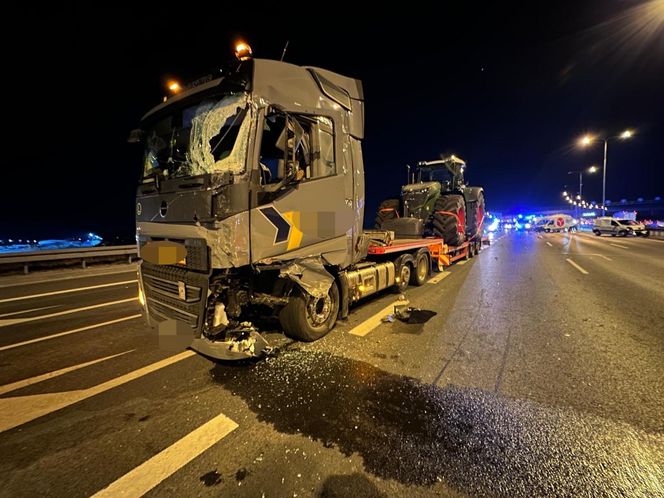 Wypadek na S2. Ciężarówka wjechała w samochód dostawczy kuriera