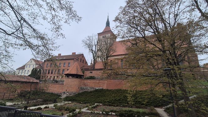 To najpiękniejszy zabytek w woj. warmińsko-mazurskim według AI. „Zachwyca strzelistą sylwetką”