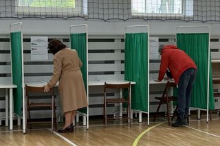 Wybory prezydenckie 2025. Pomorskie z trzecią najwyższą frekwencją w kraju. Mieszkańcy tłumnie ruszyli do urn