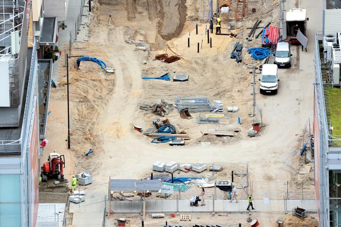 MSN i plac Centralny to nie jedyne zmiany na Placu Defilad. Rusza budowa nowej siedziby TR Warszawa