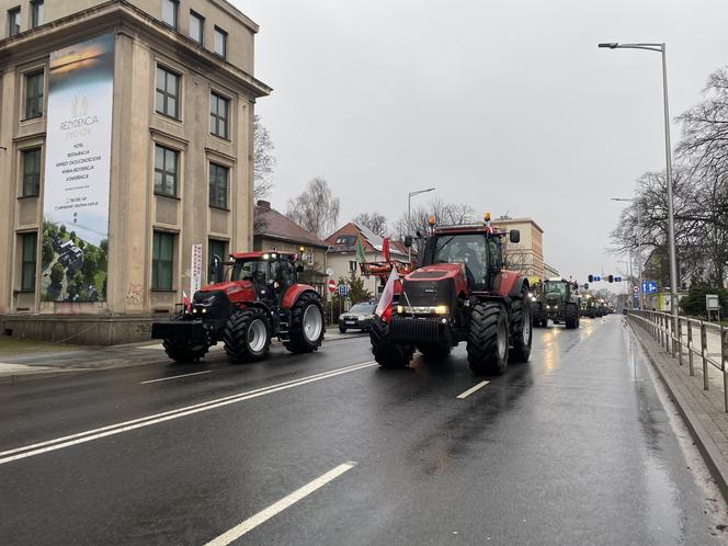 Strajk rolników w centrum Zielonej Góry. Przedsiębiorcy wyjechali na ulice 