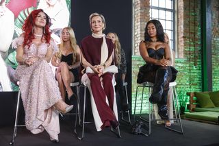 Agnieszka Kotońska pozuje w bikini. Prezentuje efekt operacji biustu 