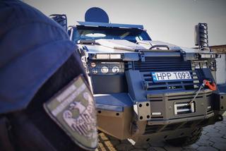 Śląscy policjanci dostali wóz opancerzony za 3 miliony złotych. Wygląda kosmicznie! [ZDJĘCIA, WIDEO]