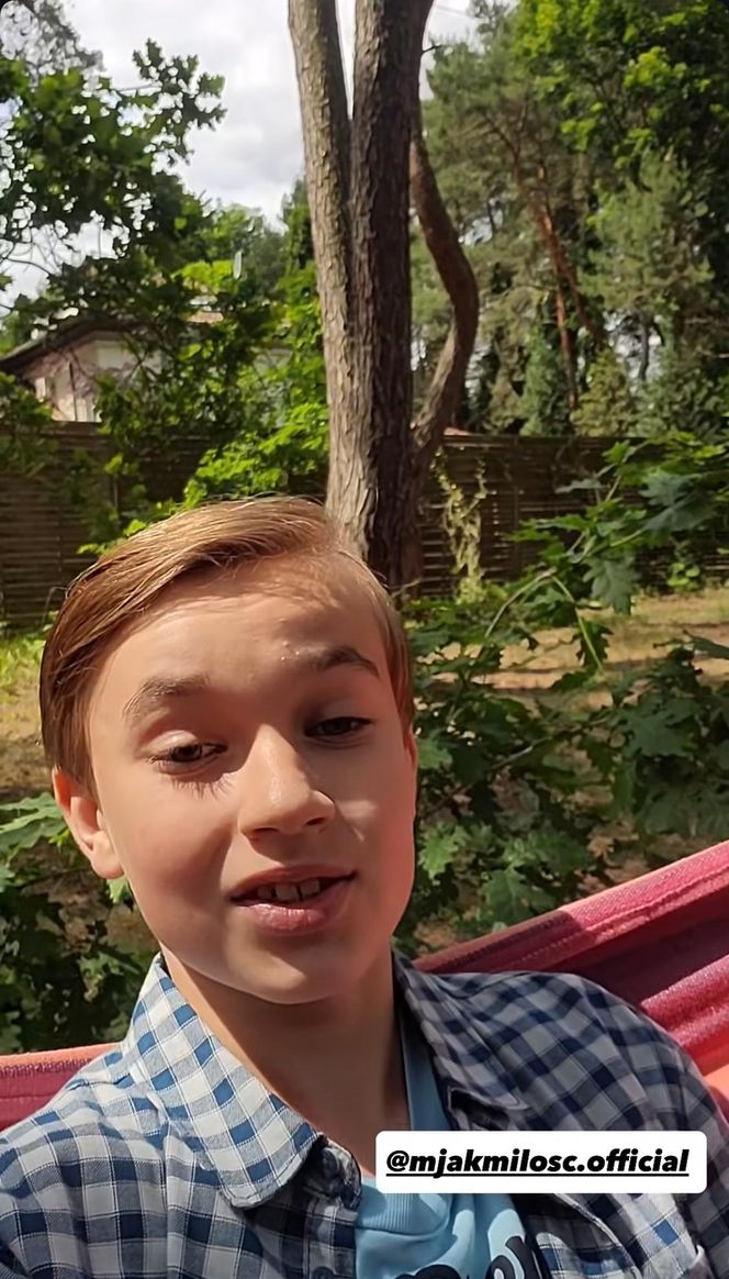 M jak miłość. Misiek (Aleksander Bożyk) na planie