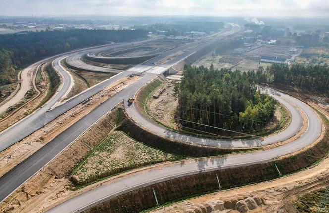 W budowie odcinka autostrady a2 w rejonie Siedlec widać wyraźne postępy!