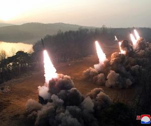 Korea Północna ćwiczy prawdziwą wojnę. Jednostka misji uderzeniowych wystrzeliła serię pocisków