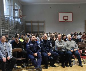 Dominik Dąbrowski spotkał się z młodzieżą III LO w Grudziądzu cz. I