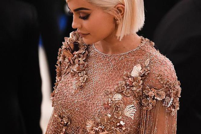 Kylie Jenner jako blondynka na MET Gala 2017