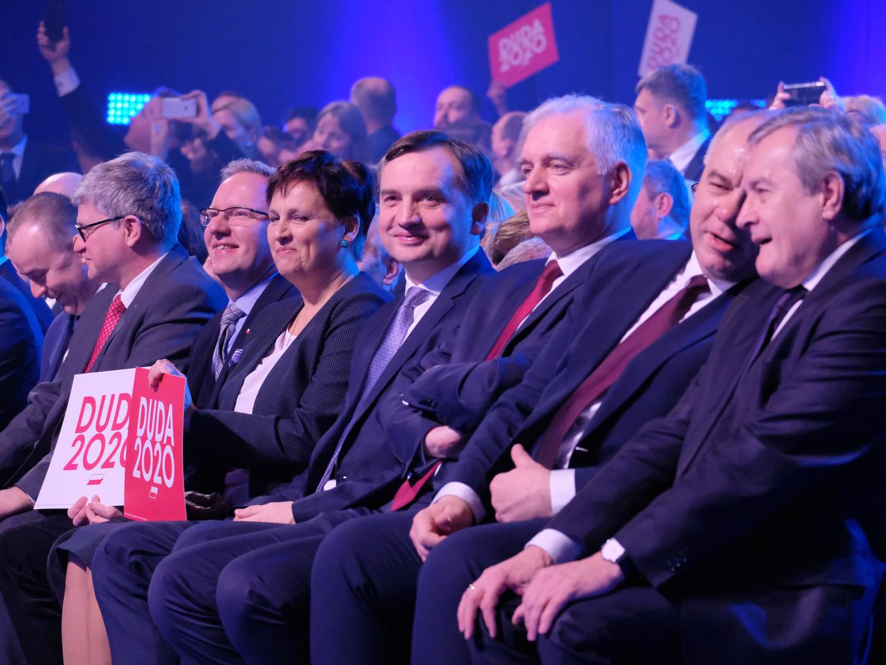 Ten sondaż pokazuje, co czeka Ziobrę i Gowina! Koalicjanci PiS nie mają powodu do radości 