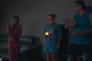 Na sygnale, odcinek 619. Basia (Anna Wysocka), Britney (Paulina Zwierz)