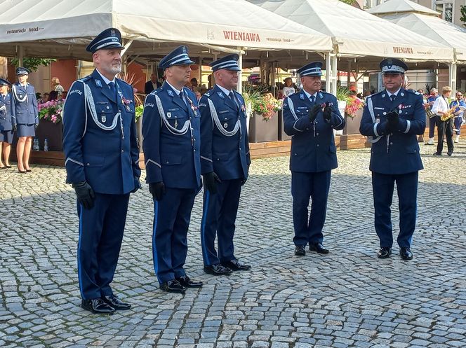 Trwają obchody Święta Policji w Lesznie. Świętują policjanci i policjantki