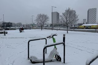 Śnieżny armagedon w Warszawie. Pierwszy atak zimy sparaliżował stolicę. Ogłoszono akcję ALFA