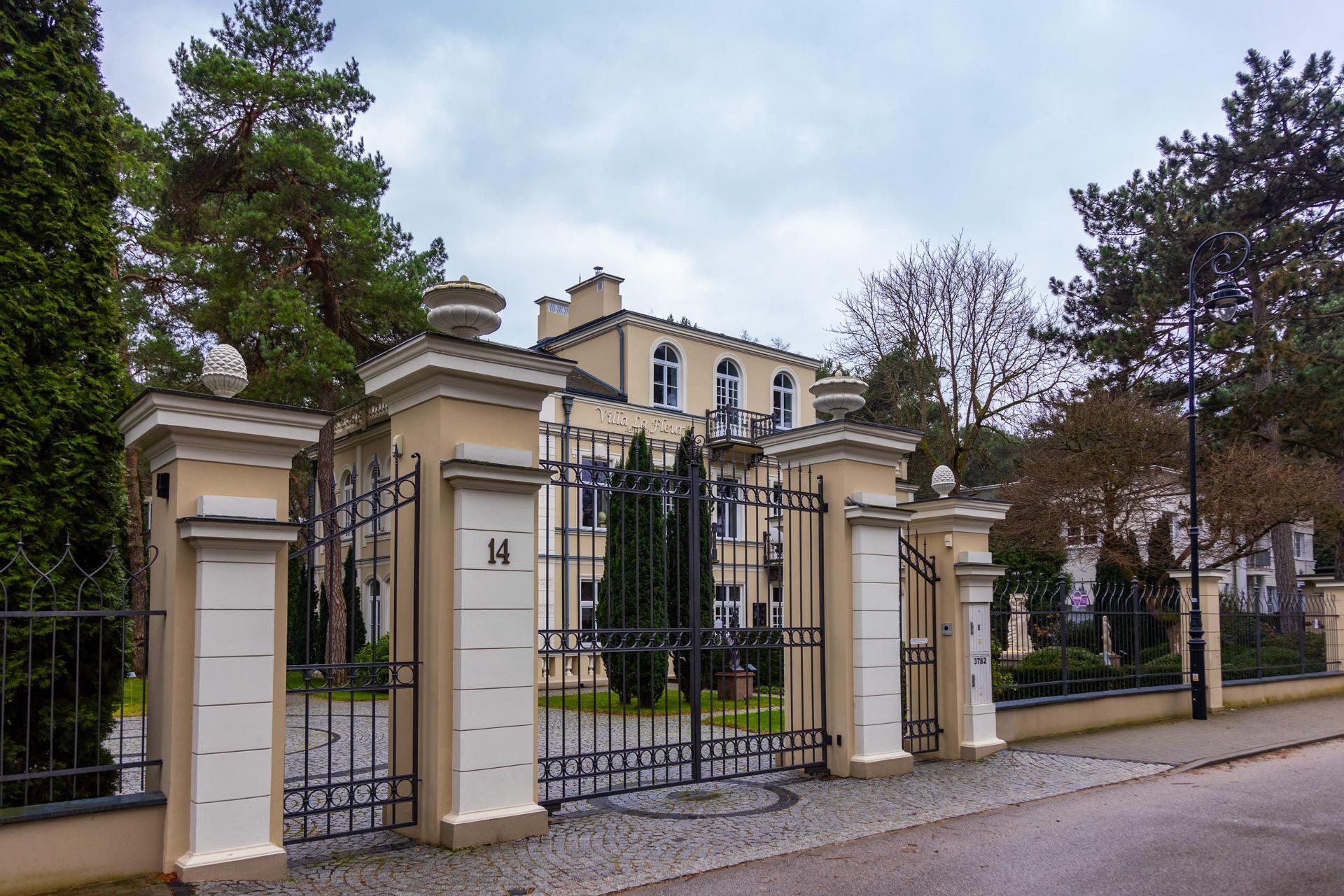 Konstancin-Jeziorna. Zabytkowe wille odzyskują dawny blask - zobacz wyremontowane rezydencje