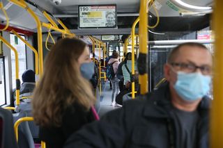Martwisz się o ślad węglowy? Powiedz, jak w komunikacji miejskiej uniknąć covidu, a nawet ciąży