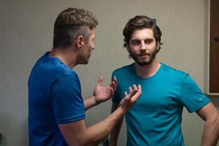 Na Wspólnej, odcinek 2791. Grzegorz (Michał Chruściel), Olaf (Maciej Brzoska)