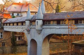 Unikatowy kryty most w Lądku-Zdroju. Jedyna taka budowla w Polsce 