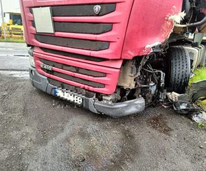 Wypadek na DW 309 koło Leszna. Zderzyły się dwa samochody