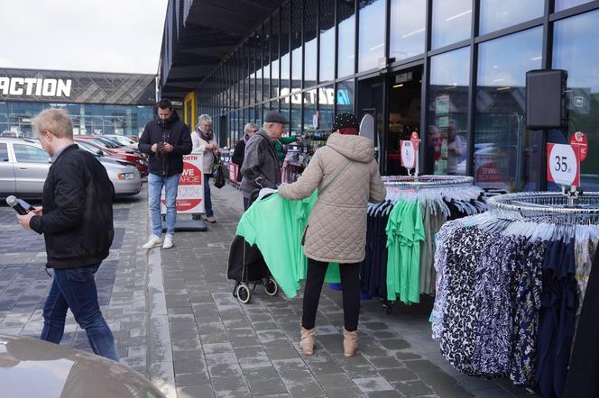 Tłumy na otwarciu Woolworth w Katowicach