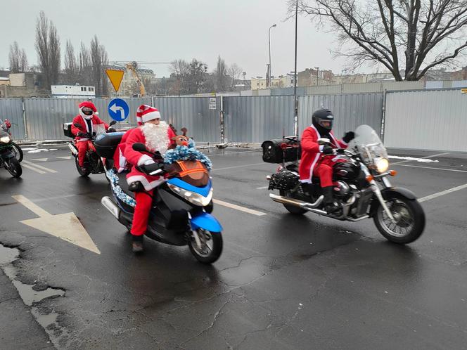 Mikołaje na motocyklach w Manufakturze. Finał corocznej akcji charytatywnej [ZDJĘCIA]