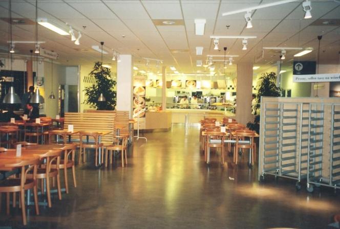 W 1998 roku w Krakowie otwarto sklep IKEA. Te zdjęcia nigdy wcześniej nie były publikowane!