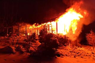 Podczas gaszenia pożaru wybuchła butla z gazem