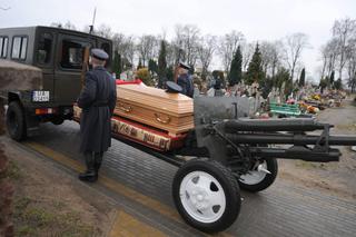 Rocznica katastrofy samolotu wojskowego w Mirosławcu w 2008r.