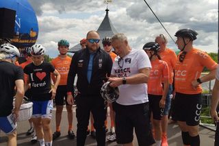 Zakład to zakład. Prezydent Bydgoszczy przyjechał do Torunia na rowerze 