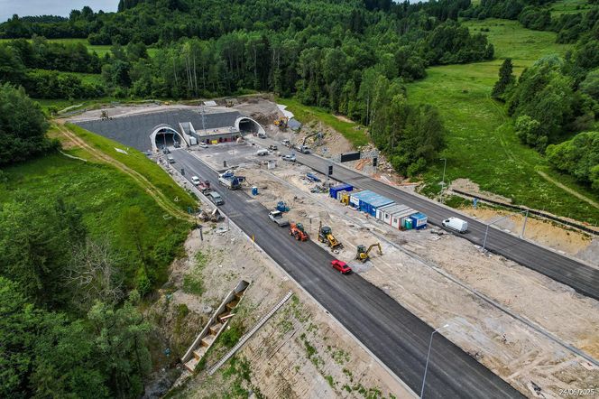 Tak wygląda obecnie budowa S1 Przybędza Milówka. Powstaną tu ogromne estakady, dwa tunele i centrum zarządzania ruchem